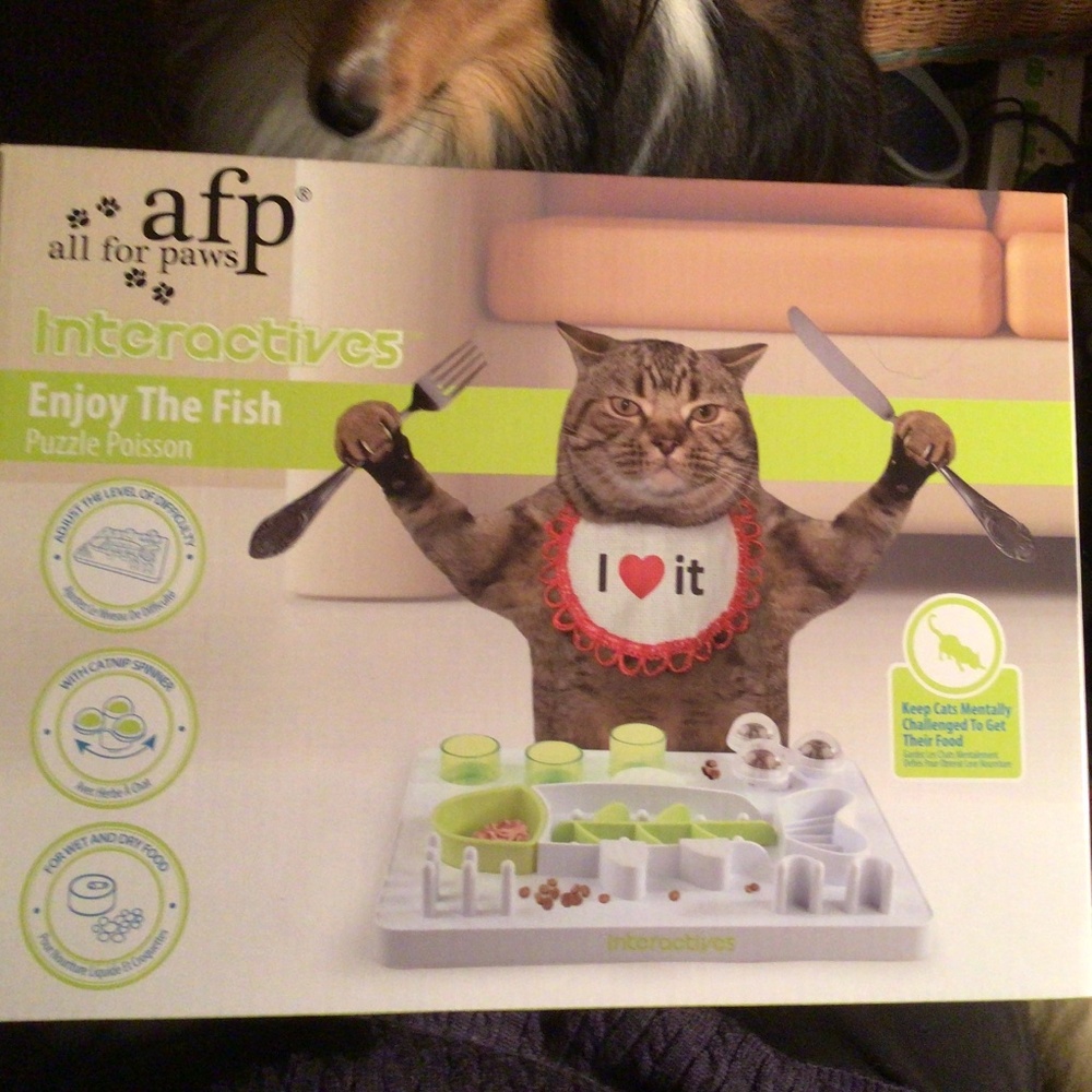 NWT all for paws interactive cat feeder